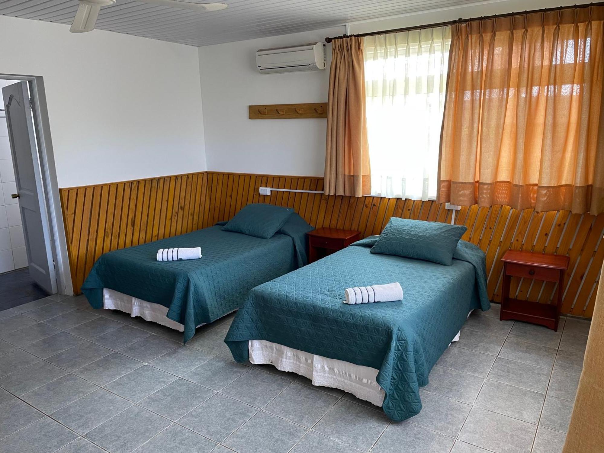 Manureva Nui Hotel Boutique Hanga Roa Extérieur photo